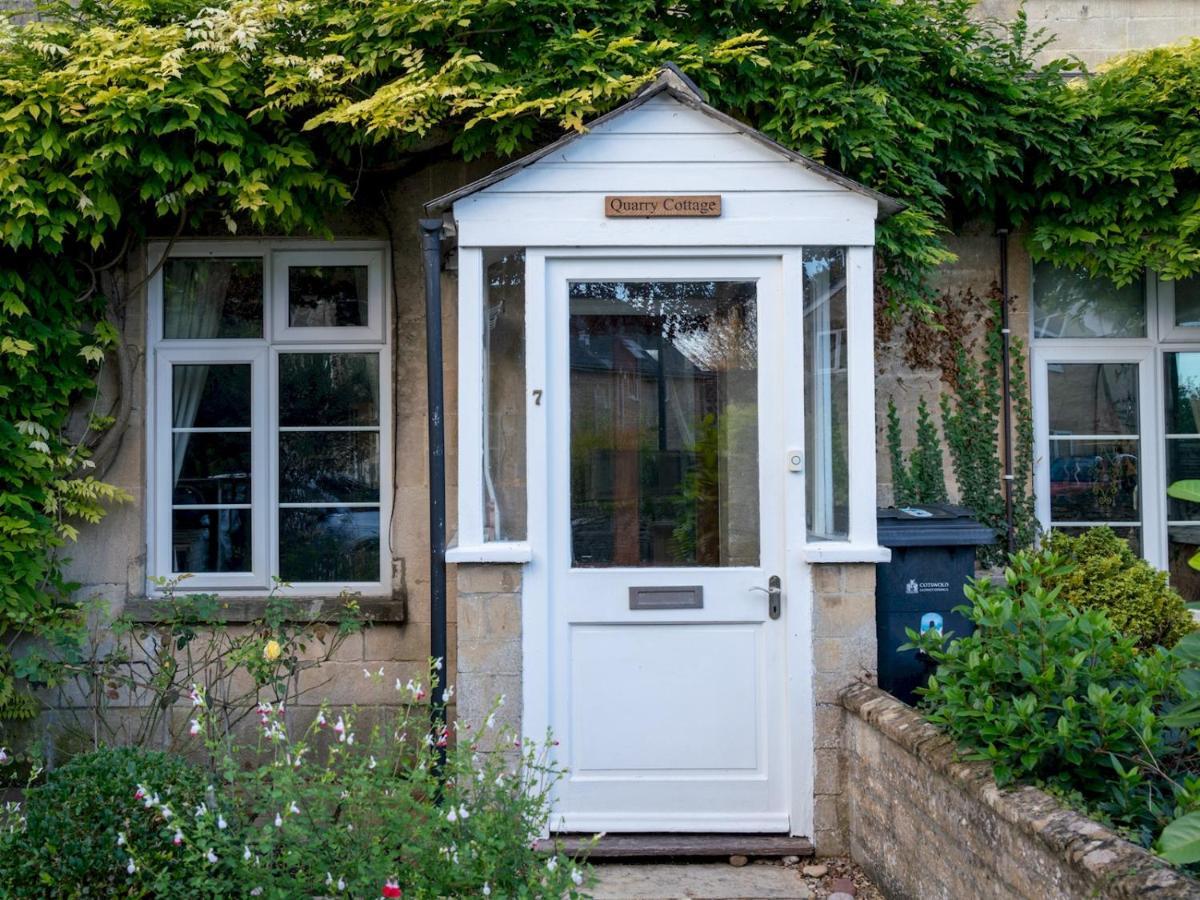 Quarry Cottage Courtyard Garden Pass The Keys Cirencester Bagian luar foto