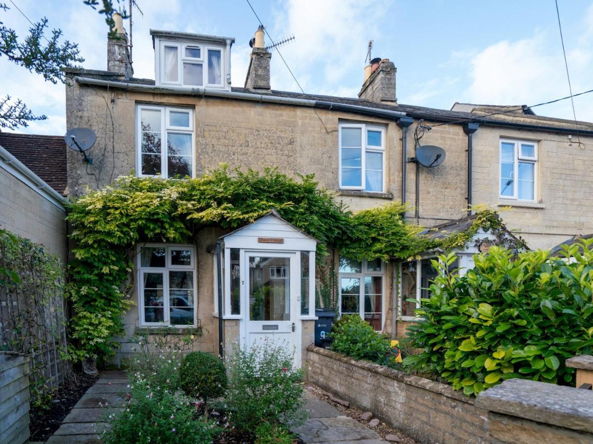 Quarry Cottage Courtyard Garden Pass The Keys Cirencester Bagian luar foto